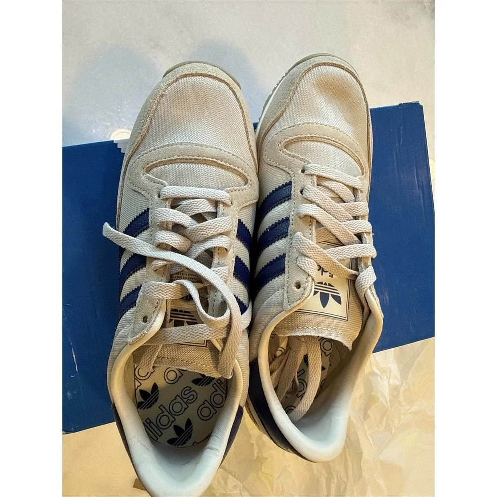 New Adidas Galaxy OG‎ Big Kids Size 5